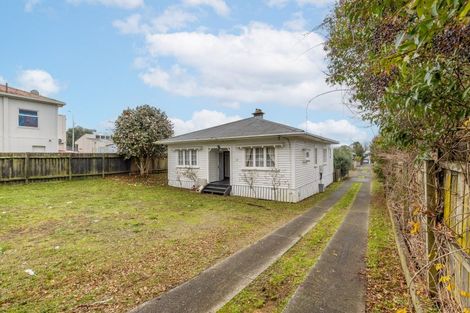 Photo of property in 37 Ohaupo Road, Melville, Hamilton, 3206