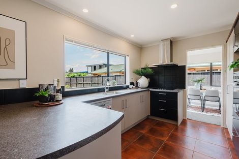 Photo of property in 17 Burgundy Court, Rototuna, Hamilton, 3210