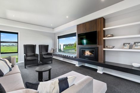 Photo of property in 2 Roy Hilton Drive, Flagstaff, Hamilton, 3210