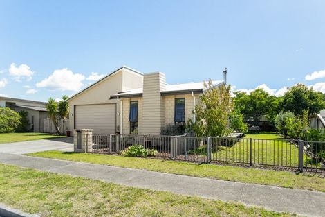 Photo of property in 4 Captain Wood Avenue, Whitianga, 3510
