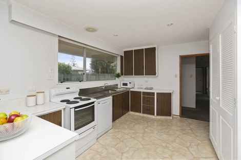 Photo of property in 70 Manu Crescent, Upper Vogeltown, New Plymouth, 4310