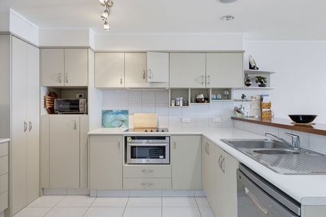 Photo of property in Beachpoint Apartments, 2/5 West End Road, Ohope, 3121