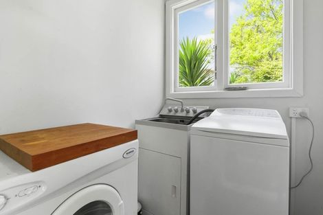 Photo of property in 92 Astley Avenue, New Lynn, Auckland, 0600