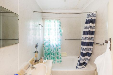 Photo of property in 28 Brightwater Terrace, Terrace End, Palmerston North, 4410