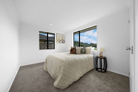 Photo of property in 31 Misty Valley Drive, Henderson, Auckland, 0612