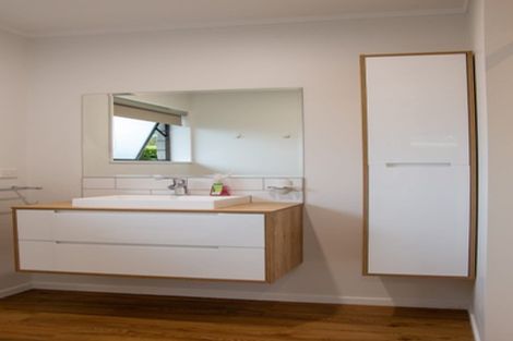 Photo of property in 31 Tiverton Crescent, Whalers Gate, New Plymouth, 4310