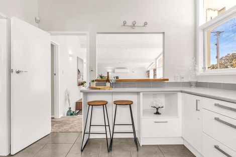 Photo of property in 116 Birkdale Road, Birkdale, Auckland, 0626