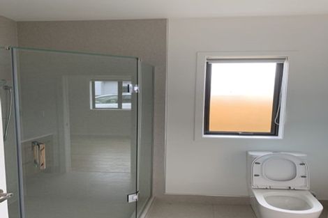 Photo of property in 5 Tawa Road, Te Atatu Peninsula, Auckland, 0610