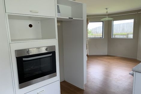 Photo of property in 110 Woodman Drive, Tawa, Wellington, 5028