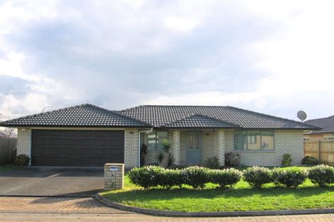 Photo of property in 19 Nier Place, East Tamaki Heights, Auckland, 2016