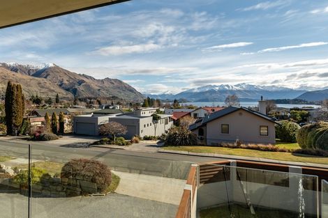 Photo of property in 3 Sycamore Place, Wanaka, 9305