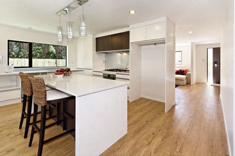 Photo of property in 4136a Great North Road, Glendene, Auckland, 0602