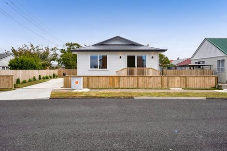 Photo of property in 16 Holford Street, Westown, New Plymouth, 4310