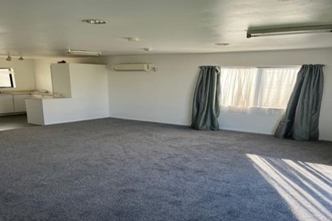 Photo of property in 72 Maplesden Drive, Clendon Park, Auckland, 2103