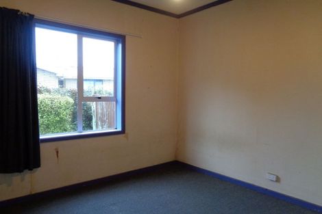 Photo of property in 82 Seaward Road, Edendale, 9825