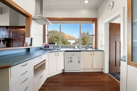 Photo of property in 82 Richardson Street, Saint Kilda, Dunedin, 9012