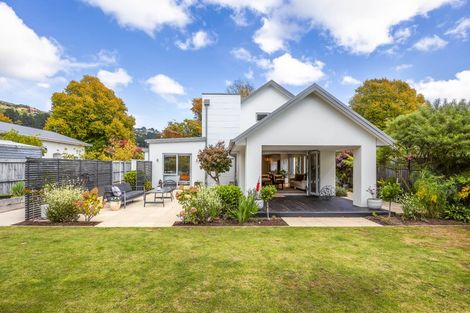 Photo of property in 15 Bowenvale Avenue, Cashmere, Christchurch, 8022