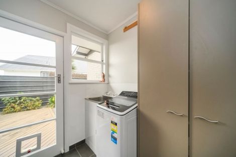 Photo of property in 53 Sutherland Crescent, Westbrook, Palmerston North, 4412