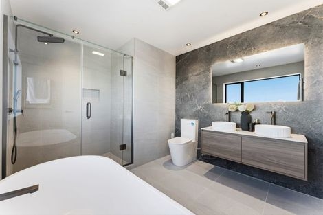 Photo of property in 25 Kumukumu Road, Long Bay, Auckland, 0630