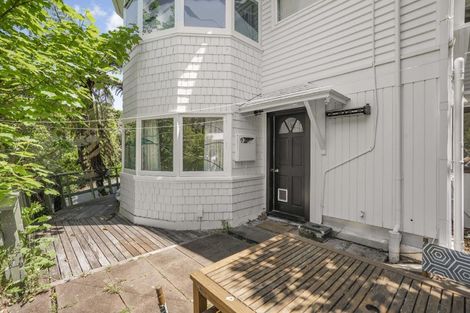 Photo of property in 33 Waitohu Road, York Bay, Lower Hutt, 5013