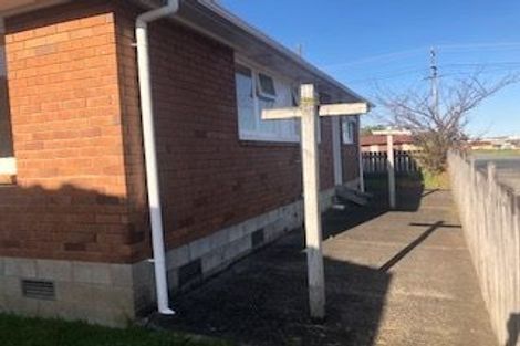 Photo of property in 131 Bruce Mclaren Road, Henderson, Auckland, 0612