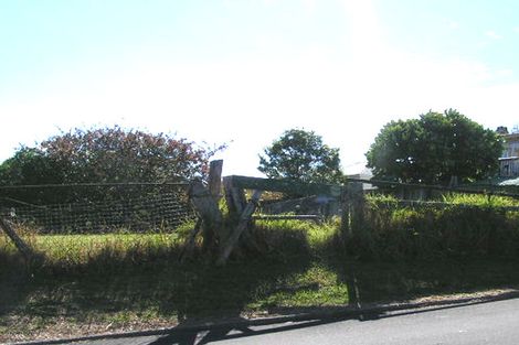 Photo of property in 1/11 Pullum Street, Birkenhead, Auckland, 0626