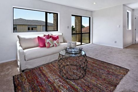 Photo of property in 4136a Great North Road, Glendene, Auckland, 0602