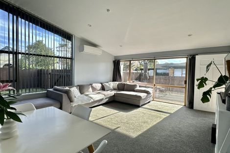 Photo of property in 4/135 Parrs Cross Road, Glen Eden, Auckland, 0612