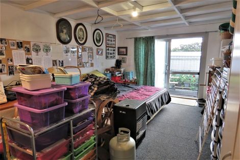 Photo of property in 73 Orawia Road, Tuatapere, 9620