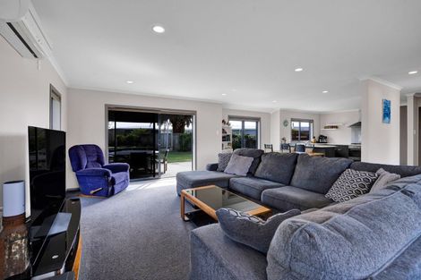 Photo of property in 5a James Drive, Bell Block, New Plymouth, 4312