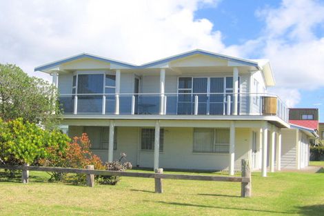 Photo of property in 121 Pipi Road, Whangamata, 3620
