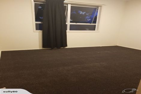 Photo of property in 8 Pukeroa Place, Papakura, 2110