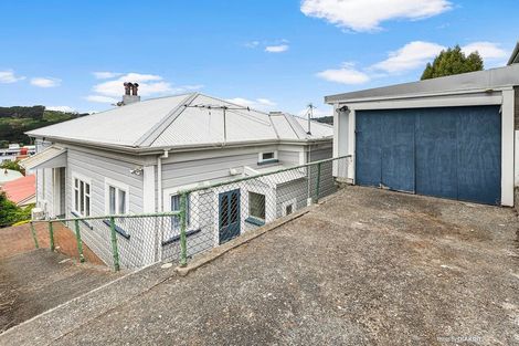 Photo of property in 120 Wallace Street, Mount Cook, Wellington, 6021