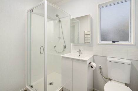 Photo of property in 4 Coromandel Court, Roslyn, Palmerston North, 4414