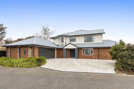 Photo of property in 1 Oaktree Lane, Bishopdale, Christchurch, 8053