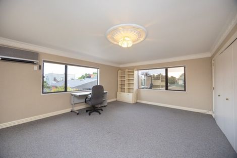 Photo of property in 165 Russell Street, Palmerston North, 4414