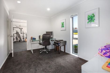 Photo of property in 120 Endeavour Drive, Whitby, Porirua, 5024