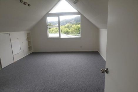 Photo of property in 15 Brazier Grove, Paraparaumu, 5032