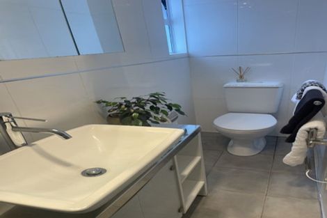 Photo of property in 14a Glade Place, Birkenhead, Auckland, 0626