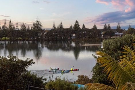 Photo of property in 54 Pohutukawa Avenue, Red Beach, 0932