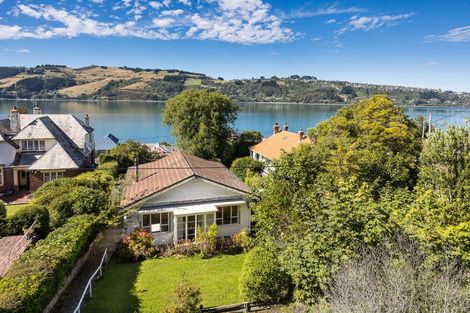Photo of property in 16 Adderley Terrace, Ravensbourne, Dunedin, 9022