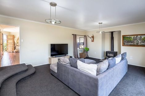 Photo of property in 106 Pacific Drive, Fitzherbert, Palmerston North, 4410