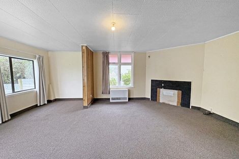 Photo of property in 37 Manuka Street, Castlecliff, Whanganui, 4501