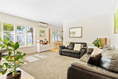 Photo of property in 7 Kervil Avenue, Te Atatu Peninsula, Auckland, 0610