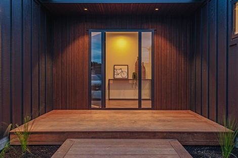 Photo of property in 45 Sardinia Grove, Fitzherbert, Palmerston North, 4410