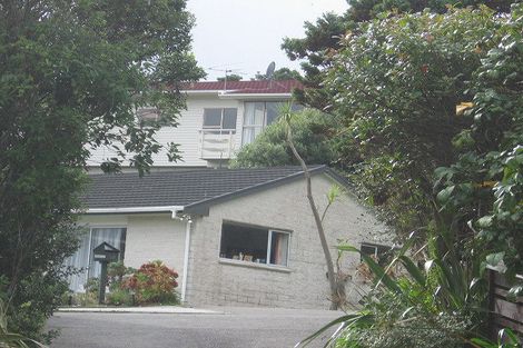 Photo of property in 10 Florio Terrace, Tawa, Wellington, 5028