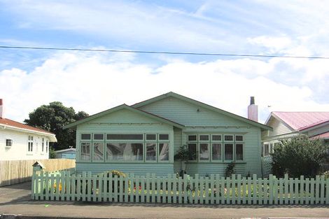 Photo of property in 25 Torridon Road, Miramar, Wellington, 6022