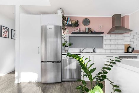 Photo of property in 31 Reynolds Place, Papamoa Beach, Papamoa, 3118