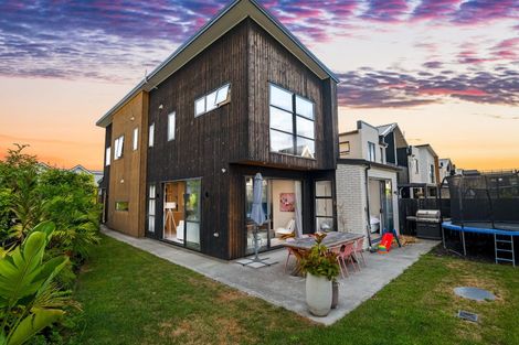 Photo of property in 64 Glidepath Road, Hobsonville, Auckland, 0616