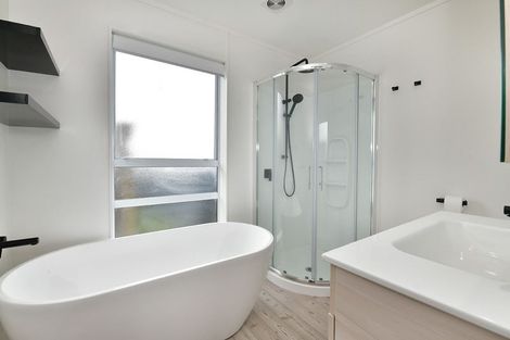 Photo of property in 33b Springs Road, Parakai, 0830